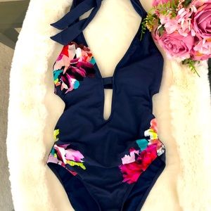 NWOT Kenneth Cole Tummy Control One Piece Swim